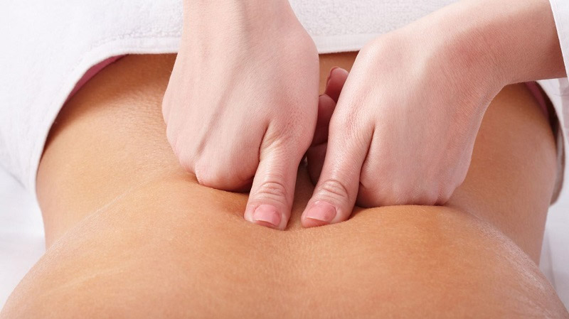 Cách ấn huyệt giảm mỡ bụng
