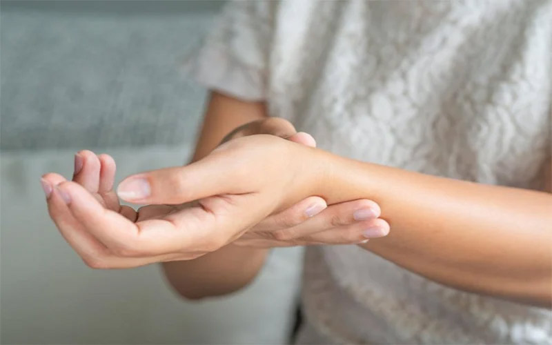 Cách bấm huyệt Dưỡng Lão đúng kỹ thuật