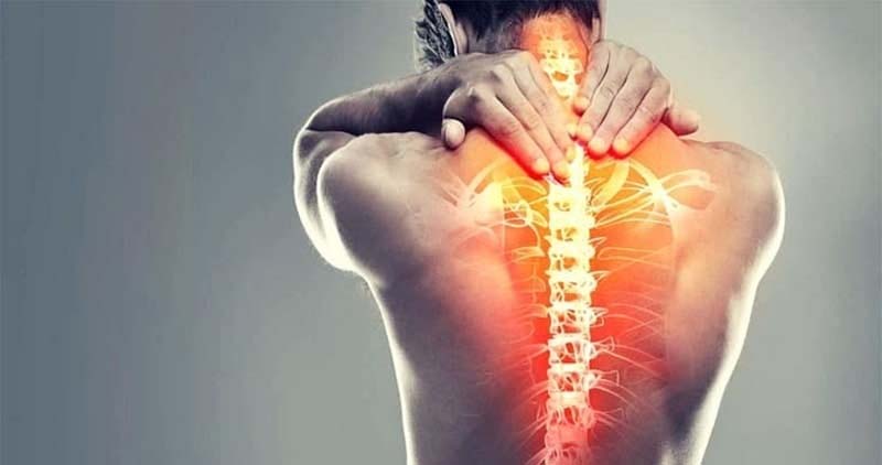 Đau giữa lưng trên là bệnh gì?