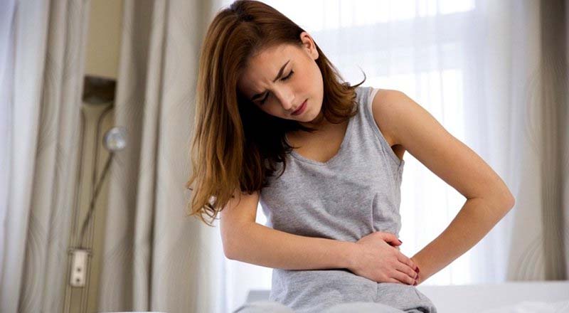 Đau lưng do bệnh lý thường xuất hiện các cơn đau dữ dội