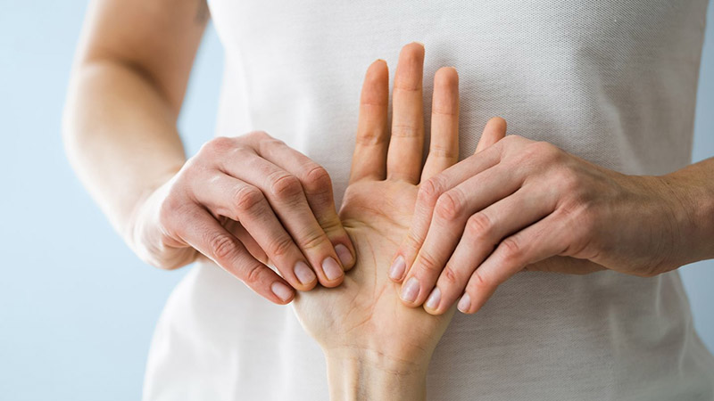 Cách massage tay tại nhà giảm đau nhức, đả thông kinh mạch